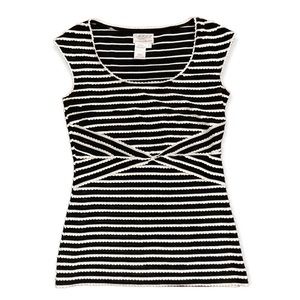 MSSP Max Studio Scallop Detail Top Women’s Small Black White